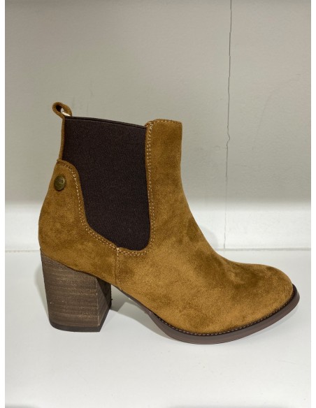 Botin color camel
