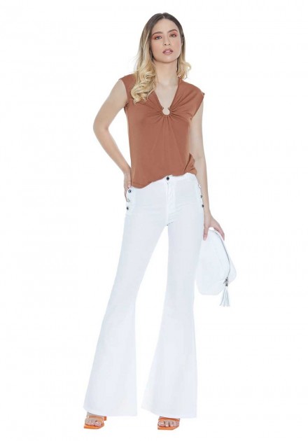 Camiseta Relish Romi marron detalle pecho Camiseta Relish Romi marron detalle pecho