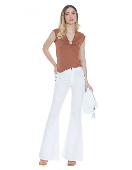 Camiseta Relish Romi marron detalle pecho