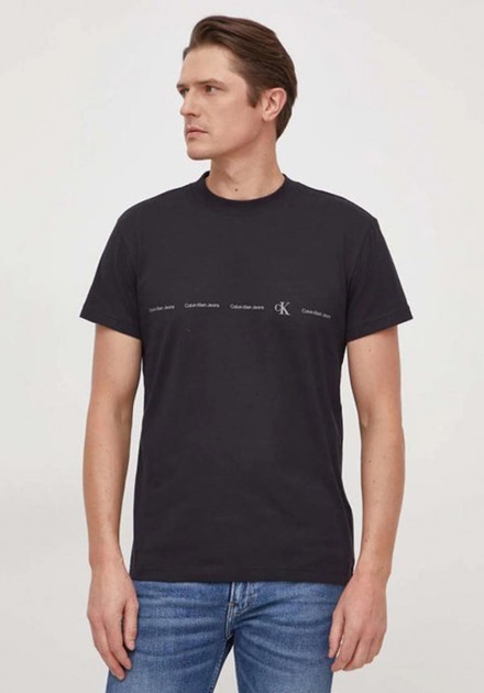 Camiseta Calvin Klein negra