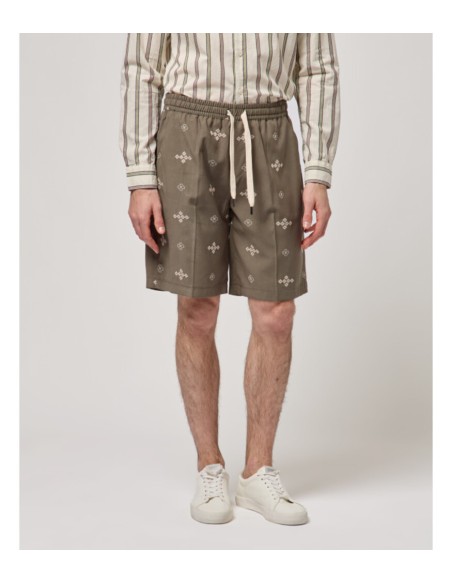 Bermudas Gianni Lupo verde bordados