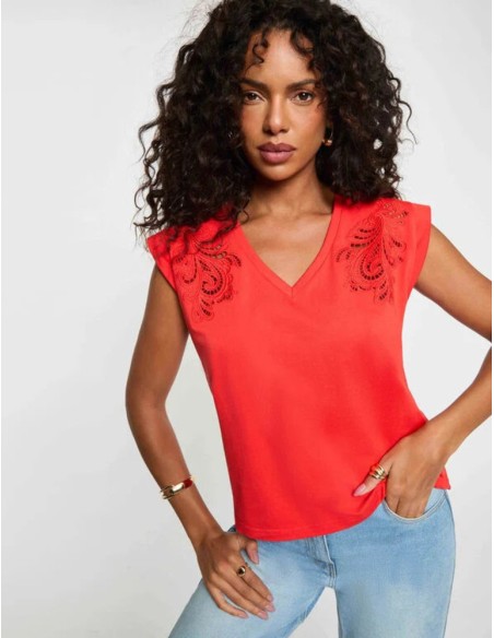 Camiseta Morgan Dtrip roja cuello V