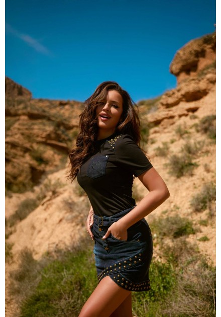 Falda Elk Camaleónica by Capriche, conjunto con camiseta Loon