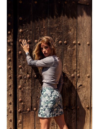 Falda Valley Camaleónica by Capriche, conjunto con jersey Clovin