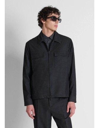 Chaqueta Antony Morato negra Portland combinada con camisa estampada, modelo de frente