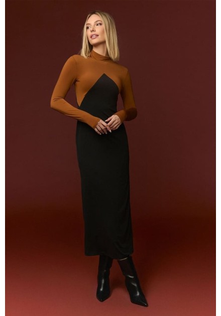 Vestido Minueto Moggie bicolor negro y camel, modelo vista frontal