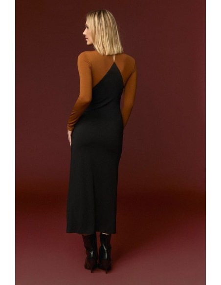 Vestido Minueto Moggie bicolor negro y camel, vista de espalda