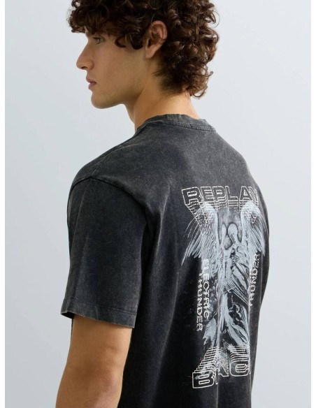 Detalle del estampado trasero REPLAY BLACK ELECTRIC THUNDER de la camiseta negra