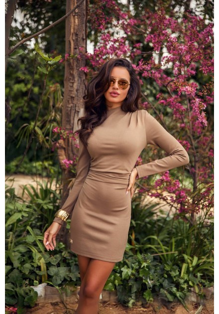 Vestido ajustado Lynford Camaleónica by Capriche camel cuello alto - imagen 7 Vestido ajustado Lynford Camaleónica by Capriche camel cuello alto - imagen 7