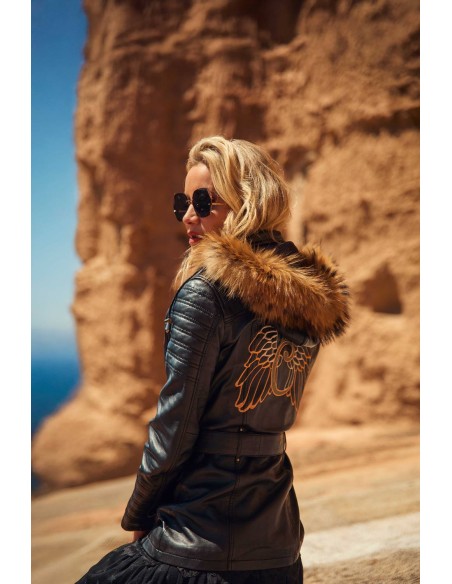 Chaqueta Tiple Camaleónica by Capriche negra efecto piel con cuello de pelo - imagen 2