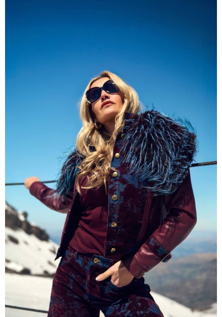 Chaqueta Moss Camaleónica by Capriche burdeos con cuello de pelo azul - imagen 9 Chaqueta Moss Camaleónica by Capriche burdeos con cuello de pelo azul - imagen 9