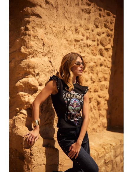 Camiseta Suka Camaleónica by Capriche negra estampada con volantes - imagen 2