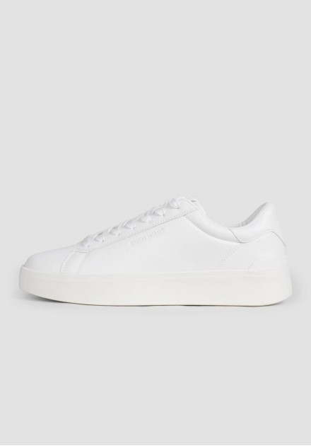 Sneakers Antony Morato blancas de suela gruesa, vista lateral Sneakers Antony Morato blancas de suela gruesa, vista lateral