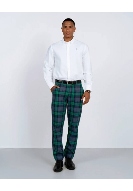 Look completo con camisa Oxford blanca de Harper and Neyer Look completo con camisa Oxford blanca de Harper and Neyer