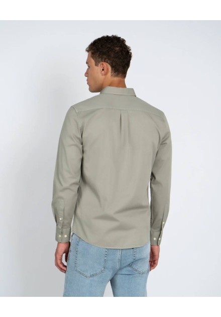 Camisa Harper and Neyer Garment Dye verde, vista trasera Camisa Harper and Neyer Garment Dye verde, vista trasera