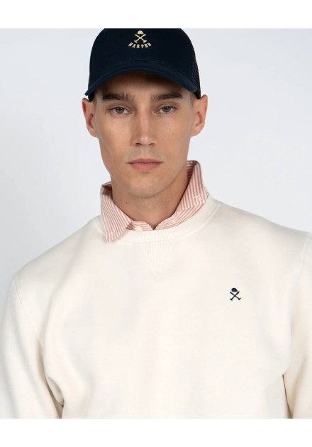 Detalle del logo bordado de la sudadera Harper and Neyer Icon cruda