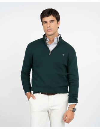 Jersey media cremallera Harper and Neyer verde bosque, vista frontal con modelo