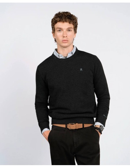 Look completo con jersey Chicago negro y pantalón negro