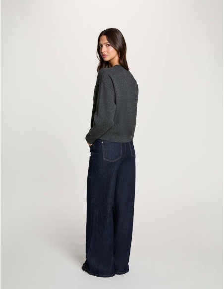 Jersey Morgan Mvolan gris, vista trasera con modelo