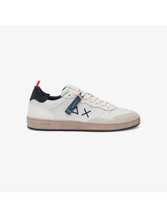 Sneakers Sun 68 Urban Basket blancas con detalles azul marino, vista lateral