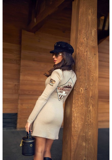 Vestido Lumen camel Camaleónica by Capriche, espalda con detalle bordado