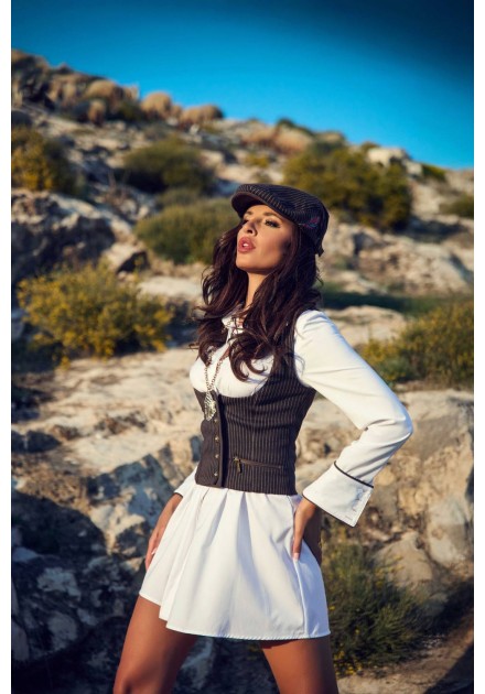 Vestido Rockies Camaleónica by Capriche con corpiño marrón, look en paisaje rocoso Vestido Rockies Camaleónica by Capriche con corpiño marrón, look en paisaje rocoso