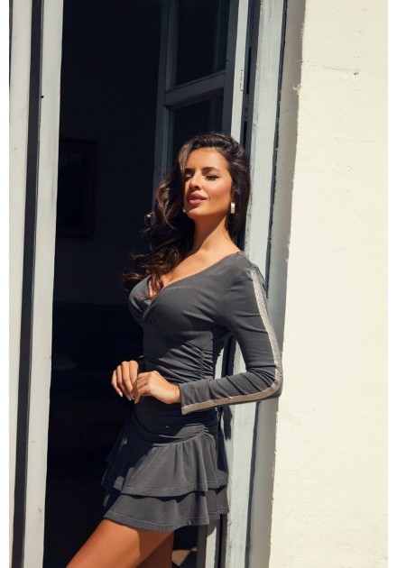 Vestido Northwind Camaleónica by Capriche gris oscuro - look completo en modelo