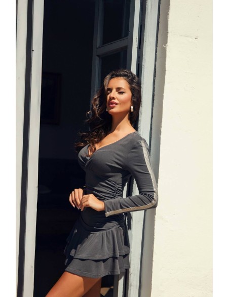 Vestido Northwind Camaleónica by Capriche gris oscuro - look completo en modelo