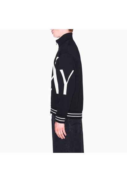 Sudadera Armani Exchange negra - lateral en modelo