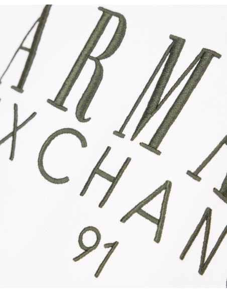 Sudadera Armani Exchange crudo - detalle del tejido y logo