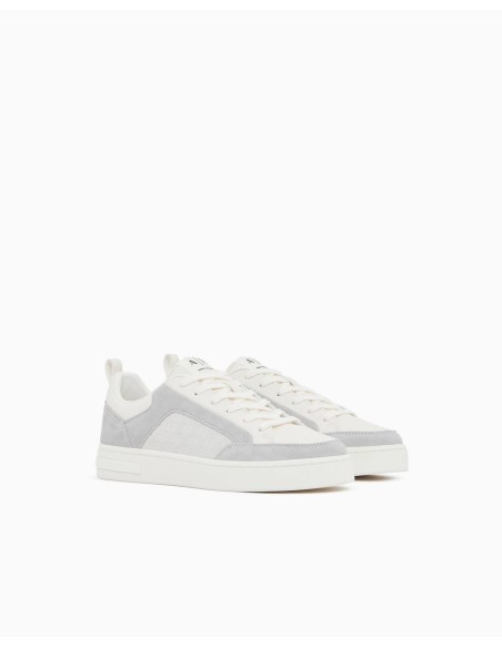 Sneakers Armani Exchange blancas y grises - vista frontal del par