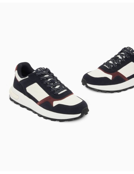 Sneakers Armani Exchange marino y blanco - vista tres cuartos del par