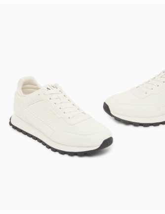 Sneakers Armani Exchange blancas - vista tres cuartos del par