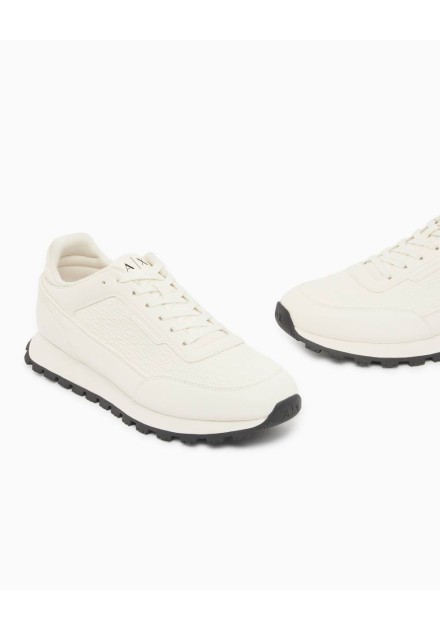Sneakers Armani Exchange blancas - vista tres cuartos del par Sneakers Armani Exchange blancas - vista tres cuartos del par