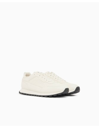 Sneakers Armani Exchange blancas - vista tres cuartos del par 2