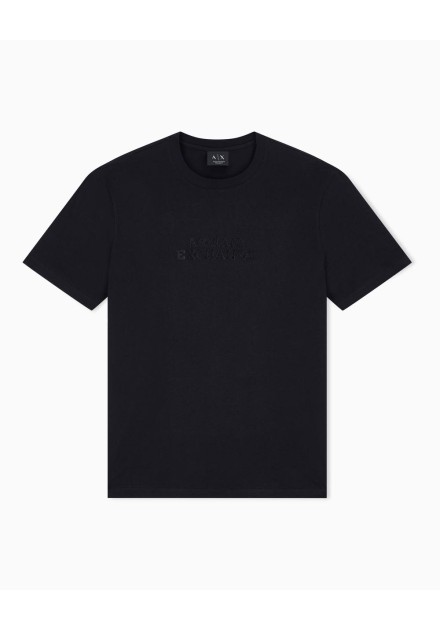 Camiseta Armani Exchange negra - frontal en plano