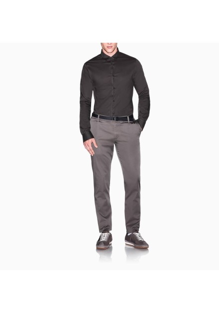 Camisa Armani Exchange verde oscuro - look completo en modelo Camisa Armani Exchange verde oscuro - look completo en modelo