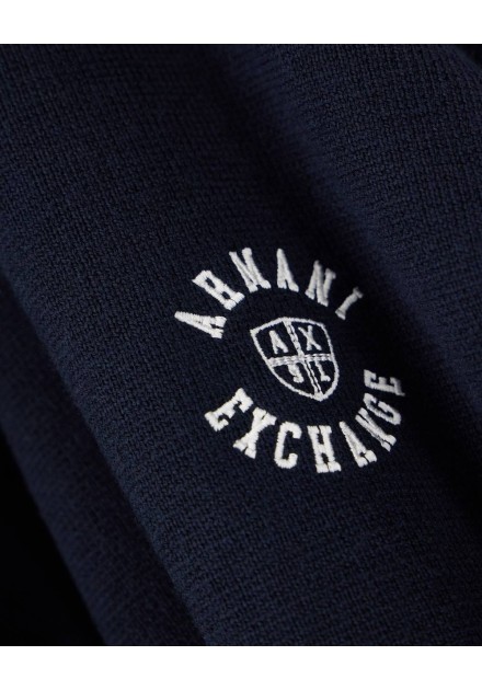 Chaqueta Armani Exchange bomber azul marino - detalle del tejido y logo Chaqueta Armani Exchange bomber azul marino - detalle del tejido y logo