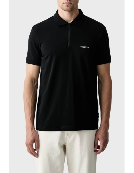 Polo Armani Exchange negro - frontal en modelo