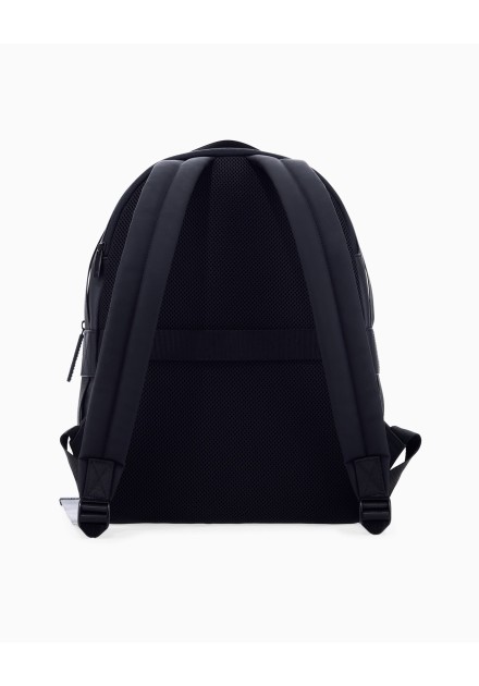 Mochila Armani Exchange negra - vista trasera