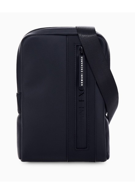 Bandolera Armani Exchange negra - frontal en plano