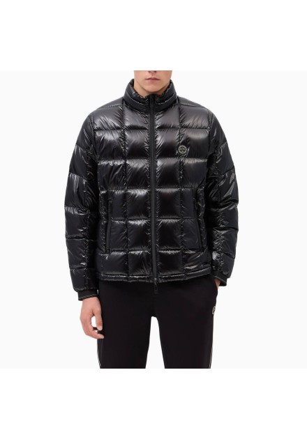 Chaqueta plumón Armani Exchange negra - frontal en modelo Chaqueta plumón Armani Exchange negra - frontal en modelo