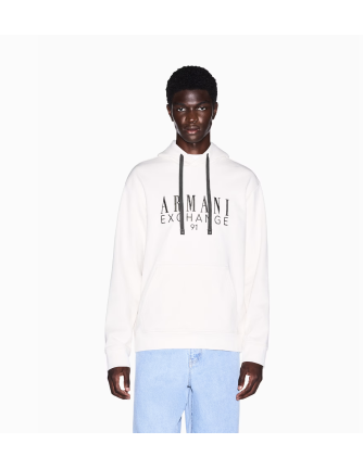 Sudadera Armani Exchange crudo - frontal en modelo