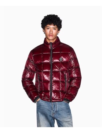 Chaqueta plumón Armani Exchange granate - frontal en modelo