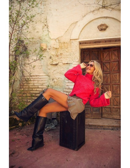 Jersey Vandar Camaleónica by Capriche - look sentada con botas