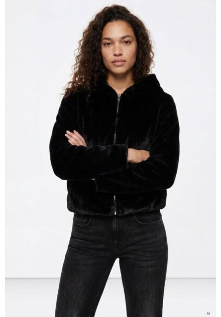 Chaqueta Tiffosi Classic negra de pelo corta
