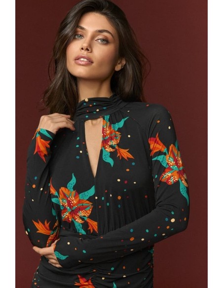 Vestido Minueto Cross negro estampado floral, vista frontal