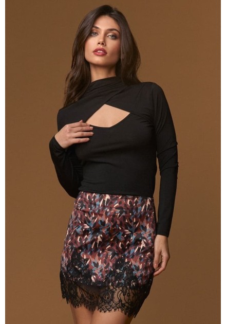 Top Minueto Lulu negro con abertura, vista frontal Top Minueto Lulu negro con abertura, vista frontal