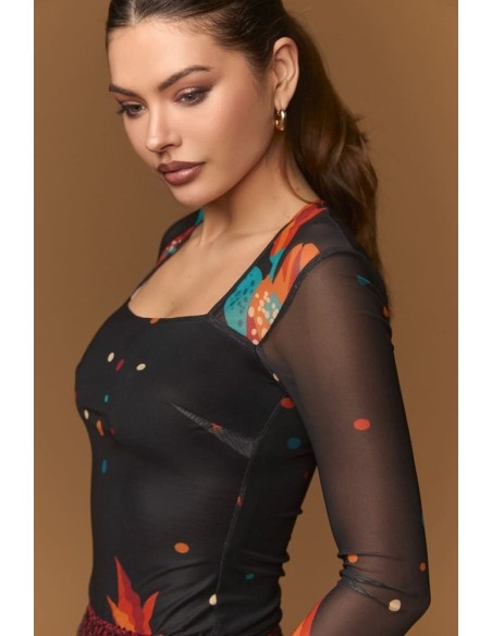 Top Minueto Charing negro con mangas de malla, vista frontal