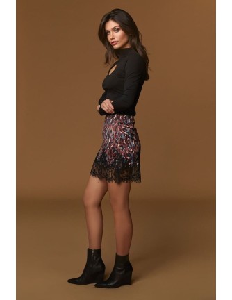Falda Minueto Lulu estampada con bajo de encaje, vista frontal 2